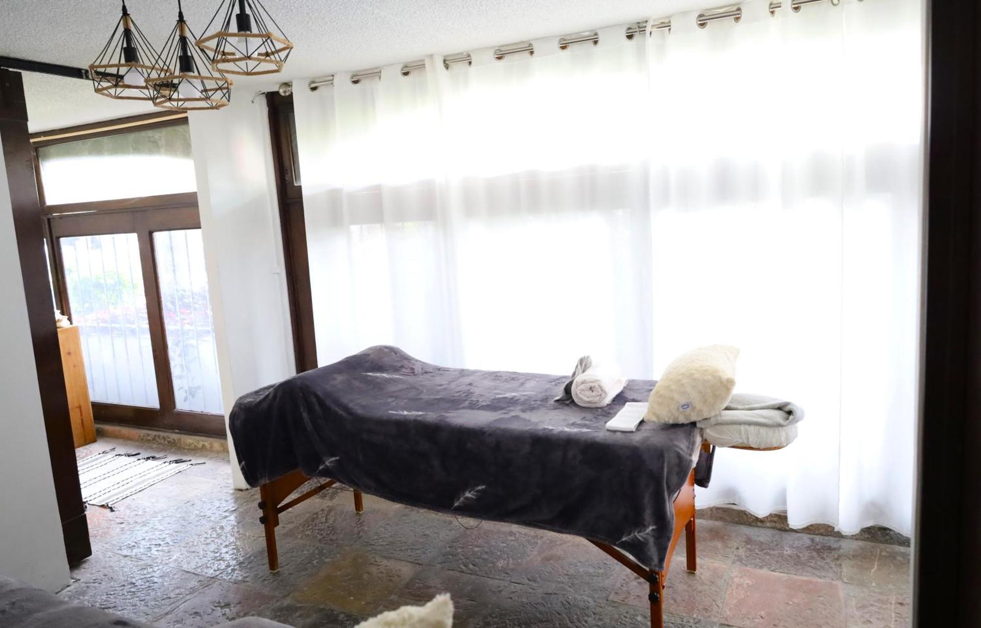 Hotel Grand Vista Κουερναβάκα Εξωτερικό φωτογραφία